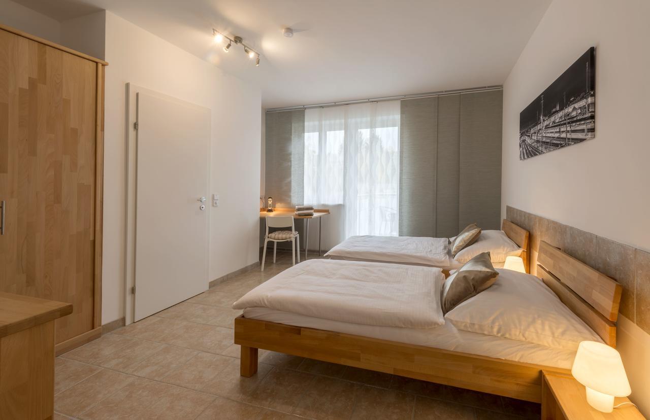 Wn Rooms วีเนอร์นอยชตัดท์ ภายนอก รูปภาพ